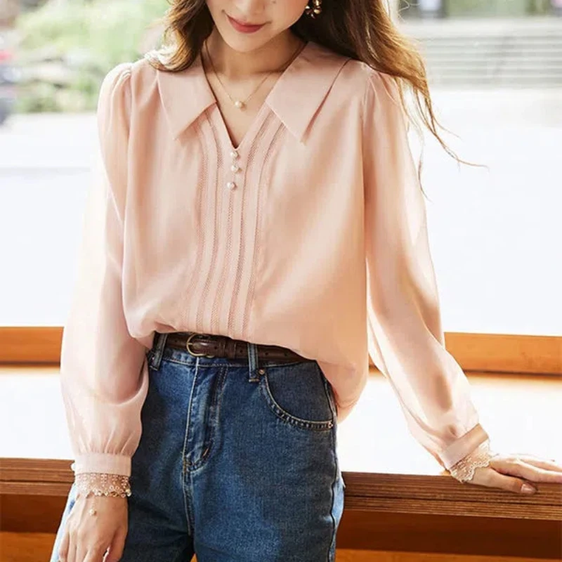 New Chiffon Shirt with Women's Long Sleeves Fashionable Temperament Age Reducing Design Niche Lace and Western-style Small Shirt