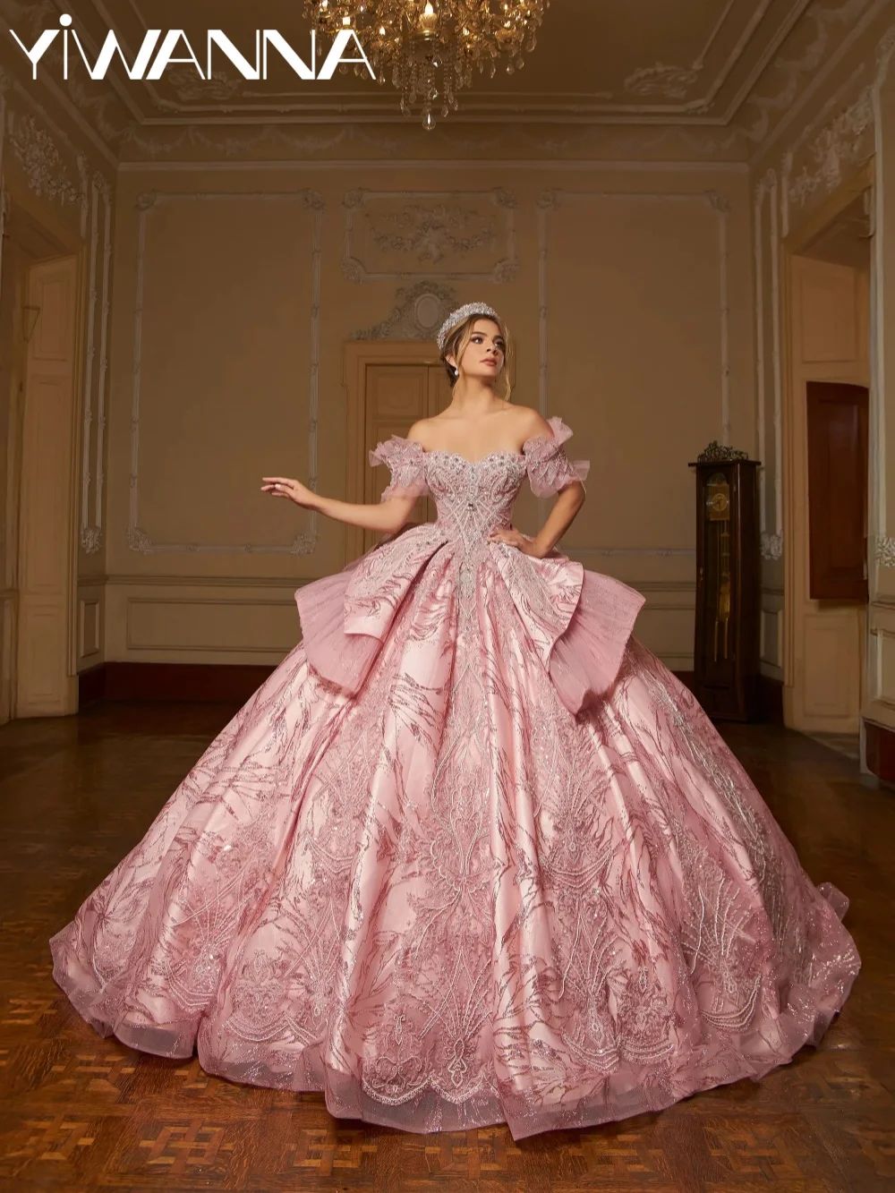 Pink Embroidery Beaded Quinceanera Prom Dresses Luxurious Crystal Off Shoulder Floor-length Ball Gown Sweet 16 Dress Vestidos