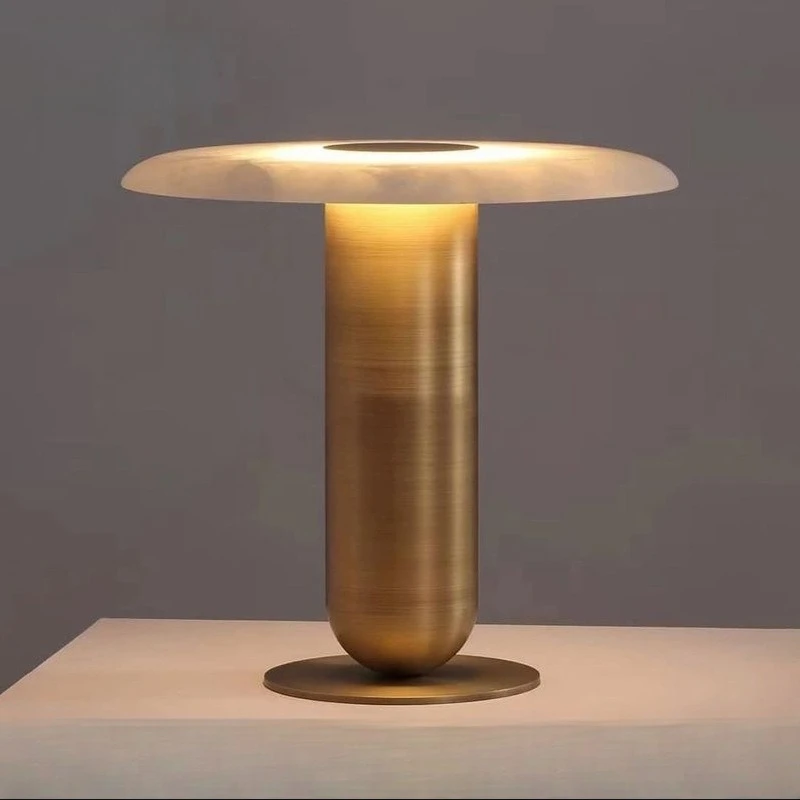 

Испанский мраморный металлический грибной торшеры Минималистичный дизайнерский изголовье спальни Роскошное железное искусство для чтения Ночные огни Украшение