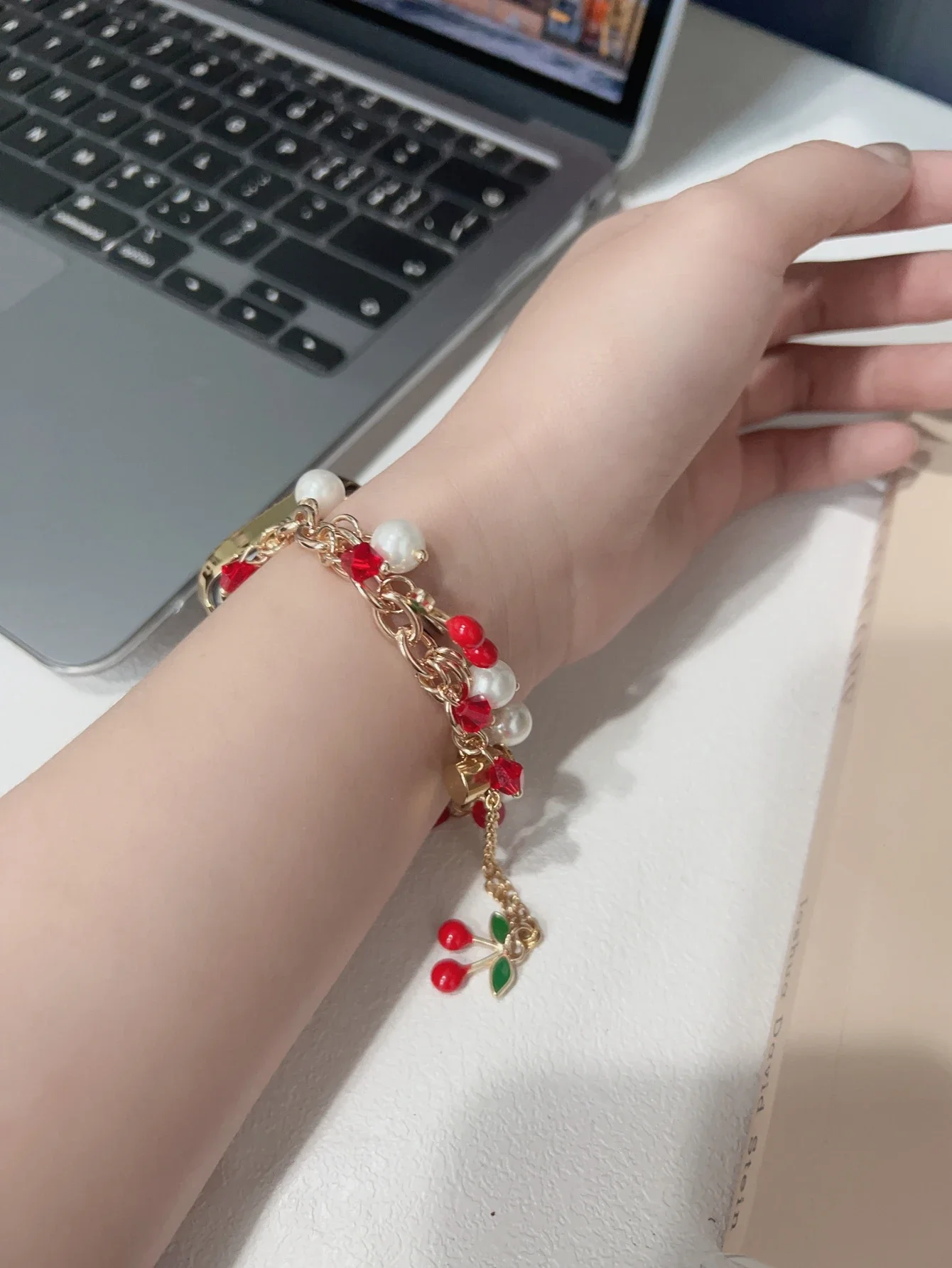 Fashion Cherry red Metal link For Apple Watch band Series 8/7/6/10/9 40mm 41mm 38mm 42mm 44mm 45mm 46mm Strap