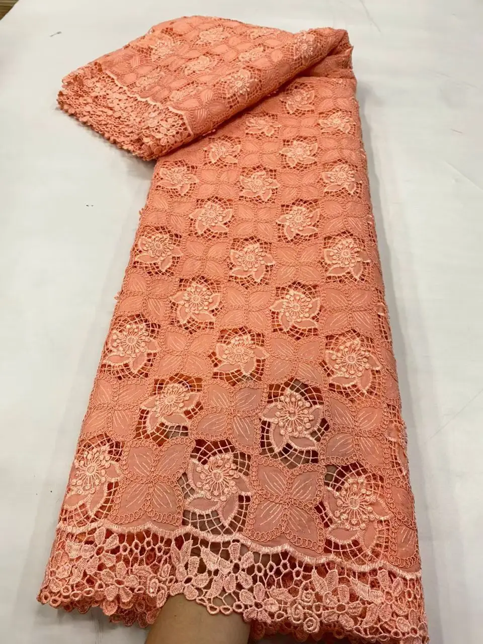 

Африканская кружевная ткань 2025 г., высокое качество, хлопчатобумажная ткань по метрам, вышивка, лен, вечерние платья, тюль, мода, ткань, 5 ярдов