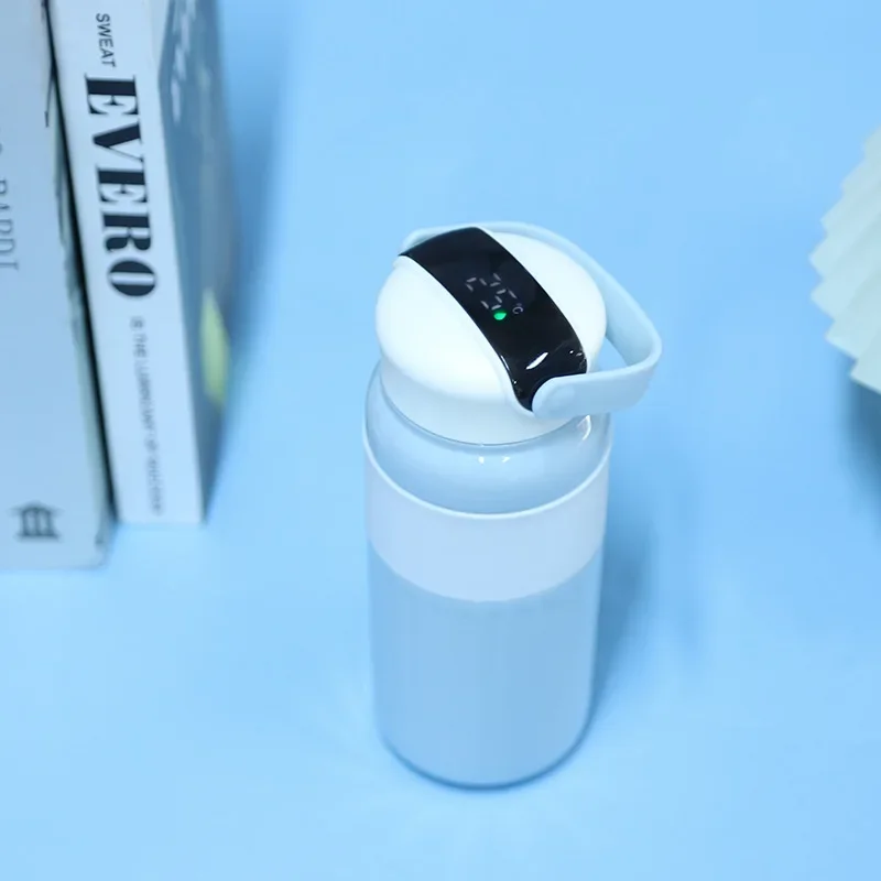 כוס מבודדת מפלדת אל-חלד עם ידית נשיאה כוס ניידת נוחה עם תצוגת טמפרטורה מגע חכמה