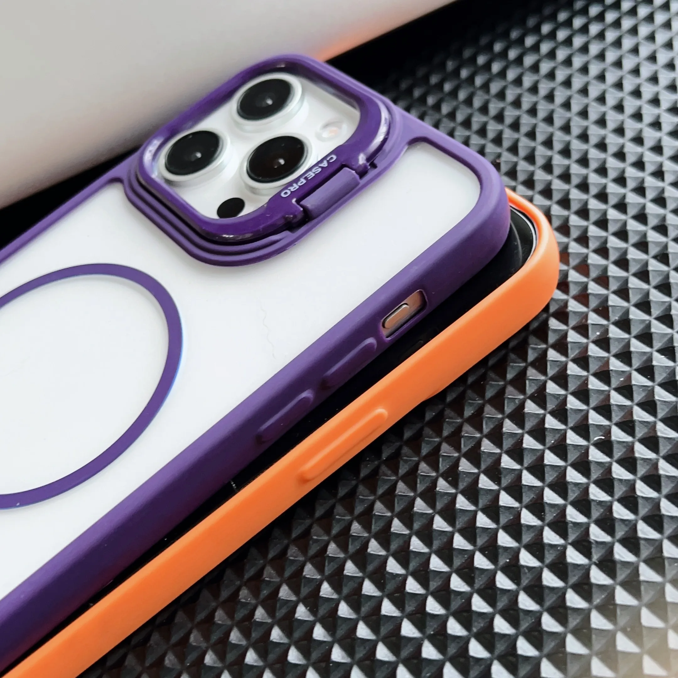 Casing Anti Jatuh Pengisi Daya Nirkabel Magnetik Baru untuk iPhone 16 15 14 Plus 13 12 11 Pro Max Penutup Pelindung Lensa Kaca Dudukan Magsafe