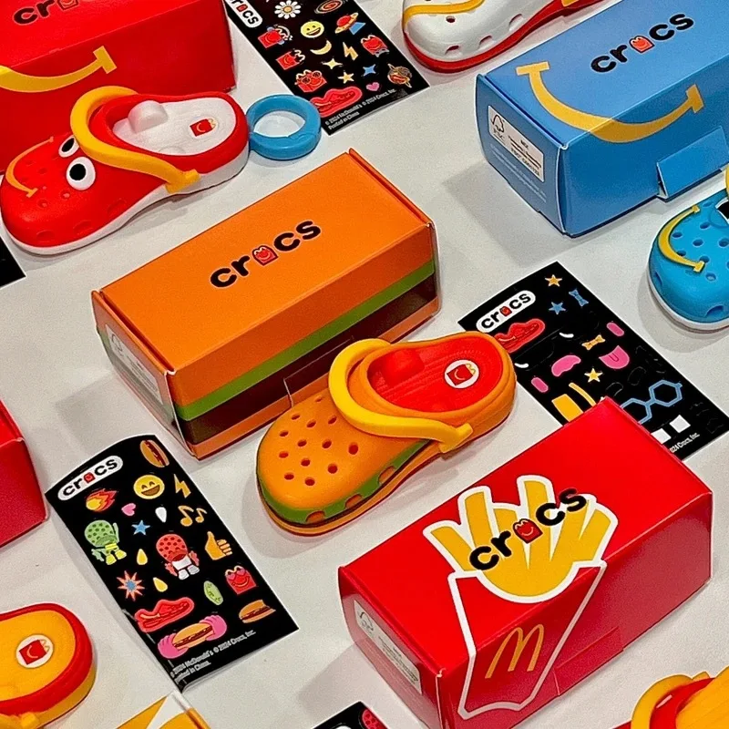 2024 mcDonald's mini chinelo chaveiro refeição feliz brinquedos figura brinquedo colecionável decoração de mesa crianças presentes de aniversário