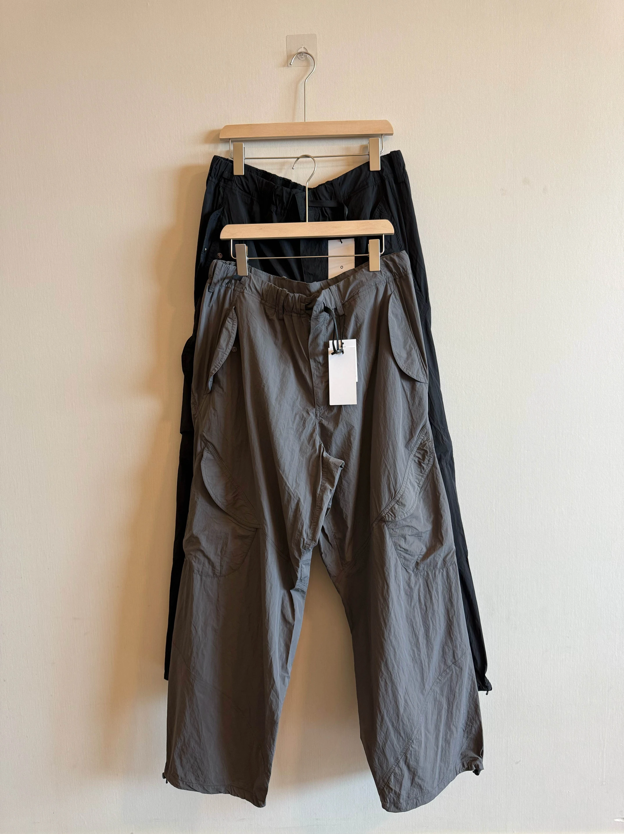 Japanese outdoor quick-drying scimitar three-dimensional cutting casual loose paratrooper pants GDW