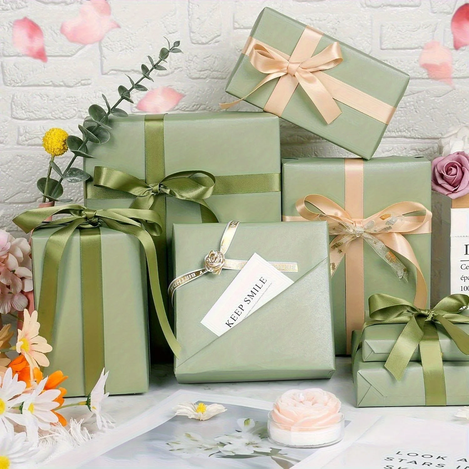 3-Meter Green/Pink Packaging Paper, Suitable for Birthday Party Gifts, Wedding Occasions, Holiday Gifts, with Elegant Design
