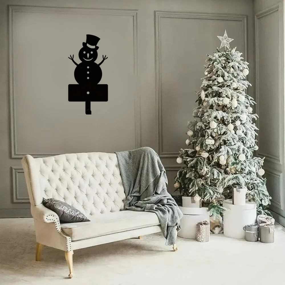

Adorable Christmas Snowman Metal Key Holder Hook - Wall-Mounted for Keys, Scarves, and Bathroom Towels. A Charming Addition