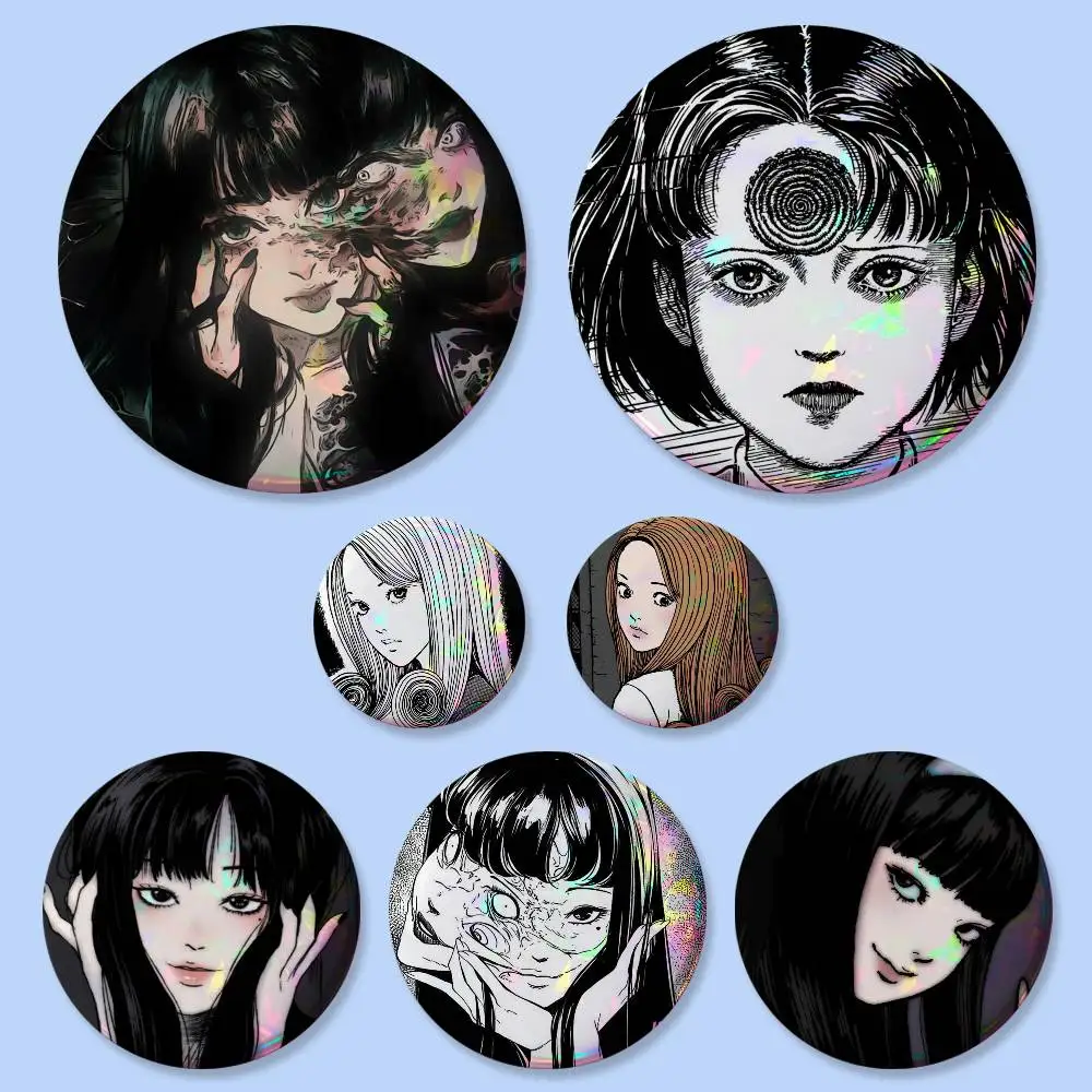 1 unidad de insignia redonda creativa de anime Junji Ito Tomie Uzumaki, broche, pin, accesorios de decoración para bolsos, regalos para fans y amigos coleccionistas