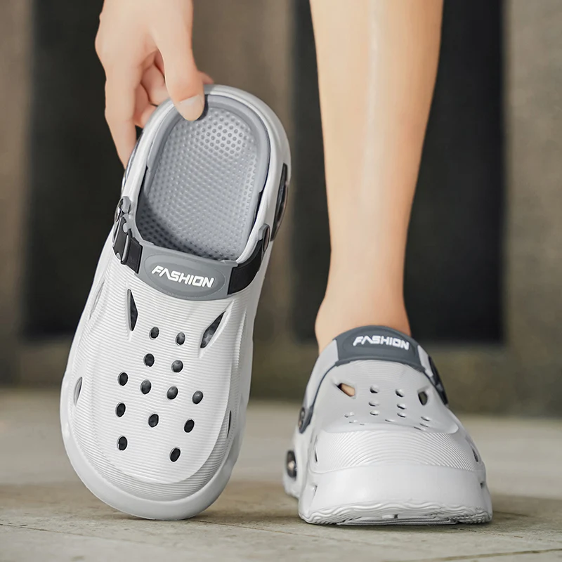 Men's Sandals Fashionable Hollow Casual Slippers Lightweight EVA Garden Shoes Thick-Soled Outdoor Walking Beach Water Shoes