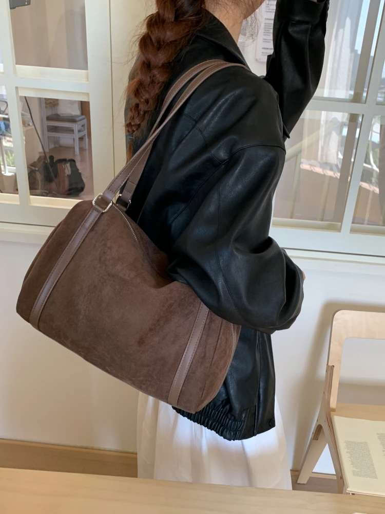 حقيبة كتف عصرية للنساء لخريف وشتاء 2025، حقيبة صغيرة متعددة الاستخدامات على شكل وسادة، حقيبة كروس بودي بأسلوب كاجوال