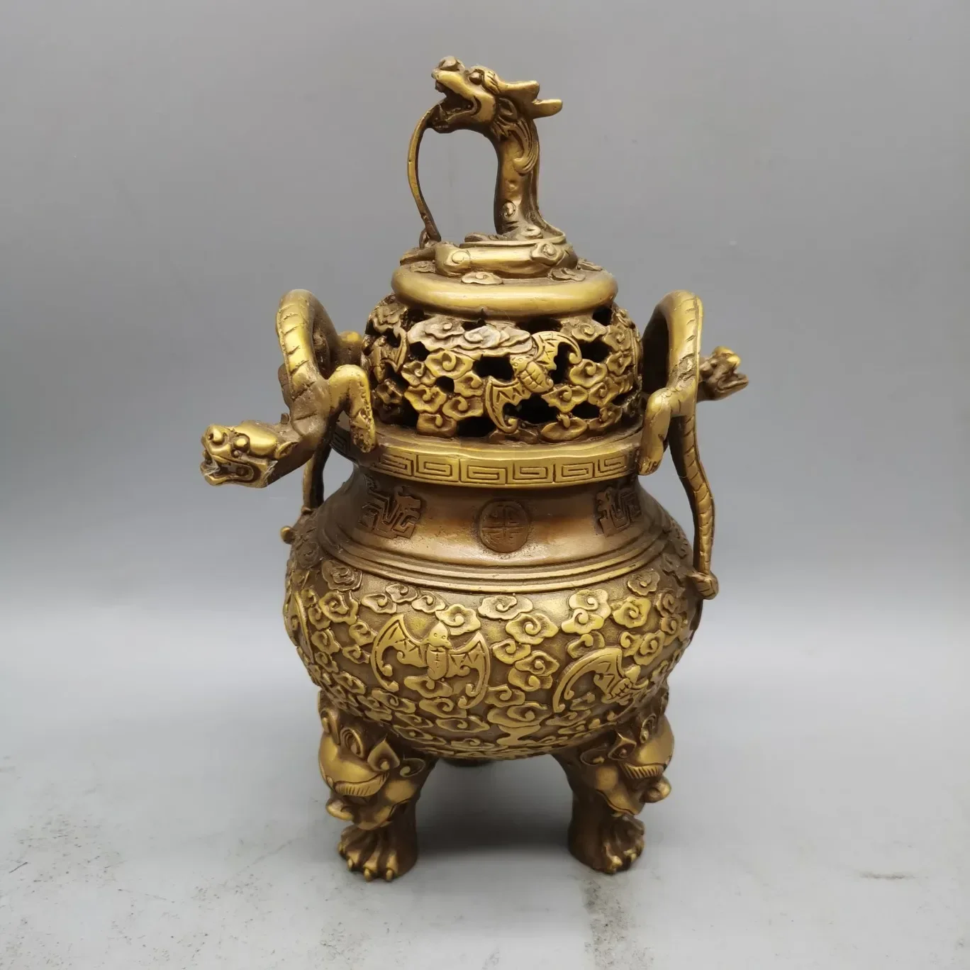 Antique Brass Three Legs Dragon Head Incense Burner Ornament Chinese Ancient Beast Censer Cover Solid Copper