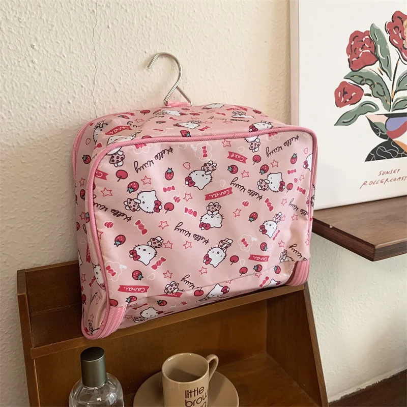 

Косметичка Kawaii Sanrio Hello Kitty, мультяшная косметичка с кисточкой, вместительные сумки для хранения, портативная водонепроницаемая сумка, подарки для девушек