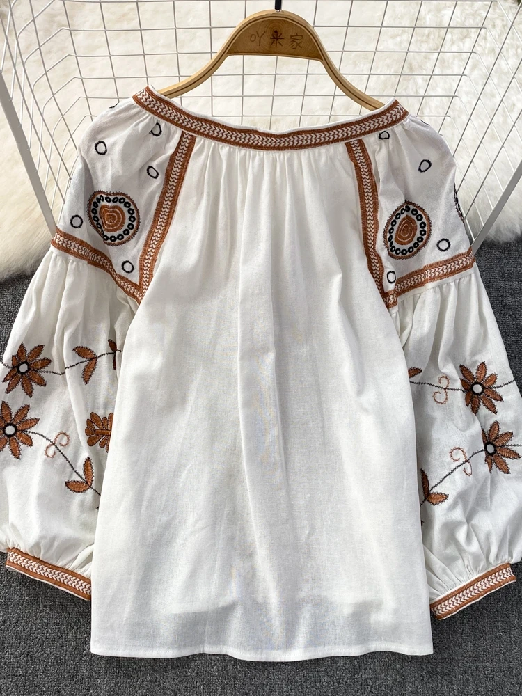 2024 Ukrainian Embroidery Blouse for Women Ethnic Style Long Sleeve Loose Cotton Linen Shirt with Round Neck Chic and Casual Top