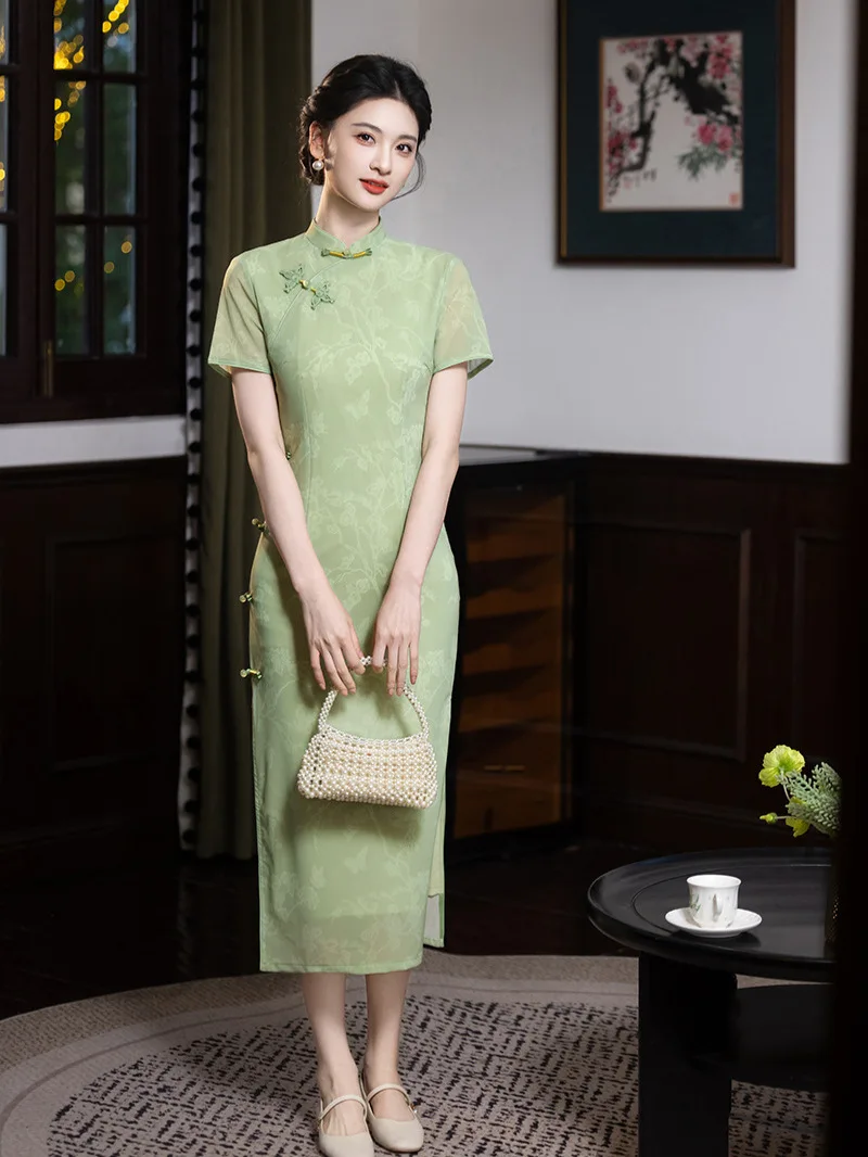 Qipao Temperament Elegant Green Short Sleeved Slim Fit Spring and Summer Improved New Chinese Style Young Daily Dress