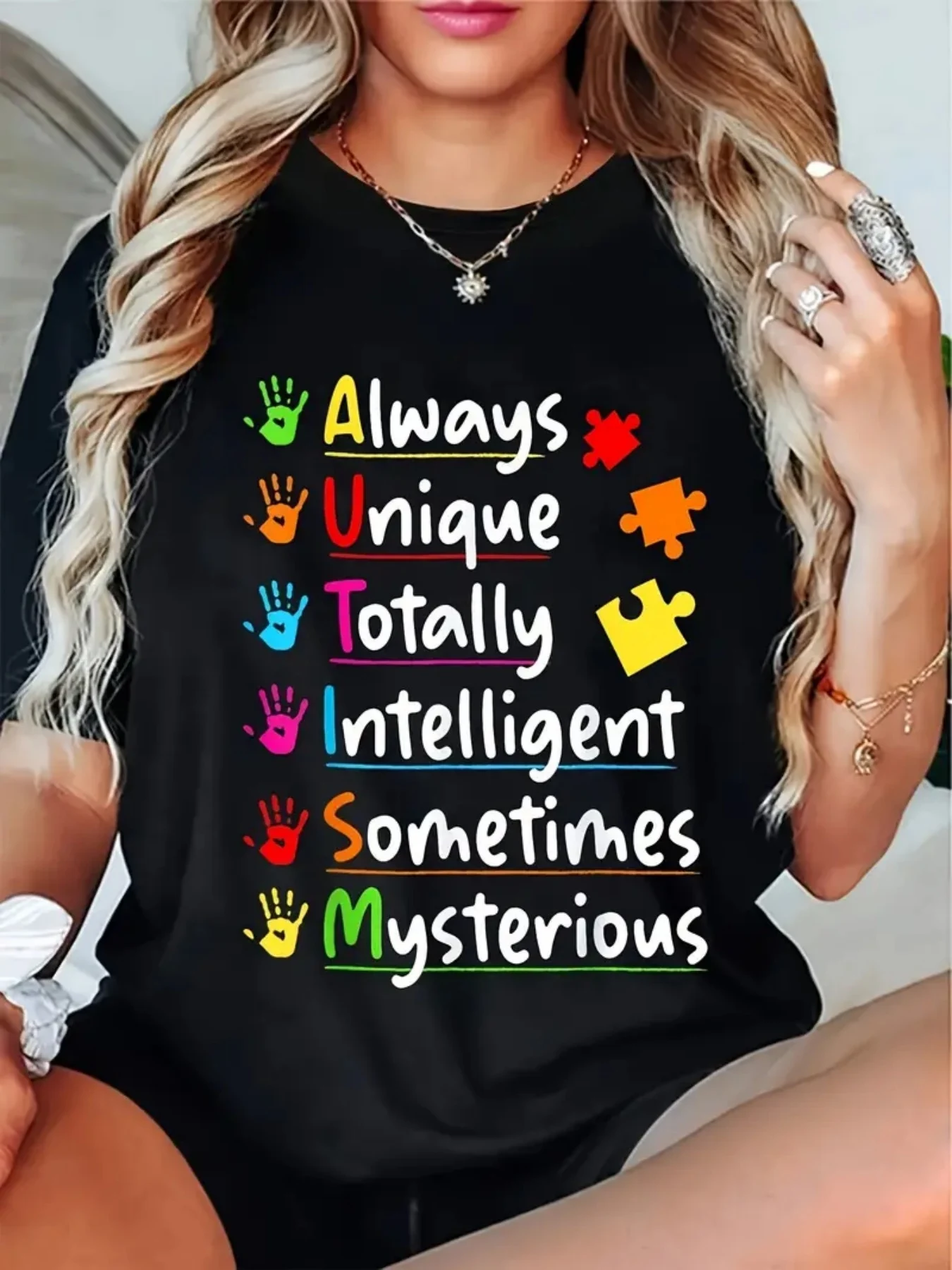 

Женская футболка больших размеров с коротким рукавом: всегда уникальная, всегда умная, иногда загадочная, удобная и универсальная на каждый день.