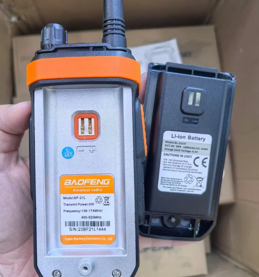 Baofeng UV-21PRO walkie-talkie encuadernación con una sola tecla, carga directa tipo C, recorrido autónomo de tres bandas