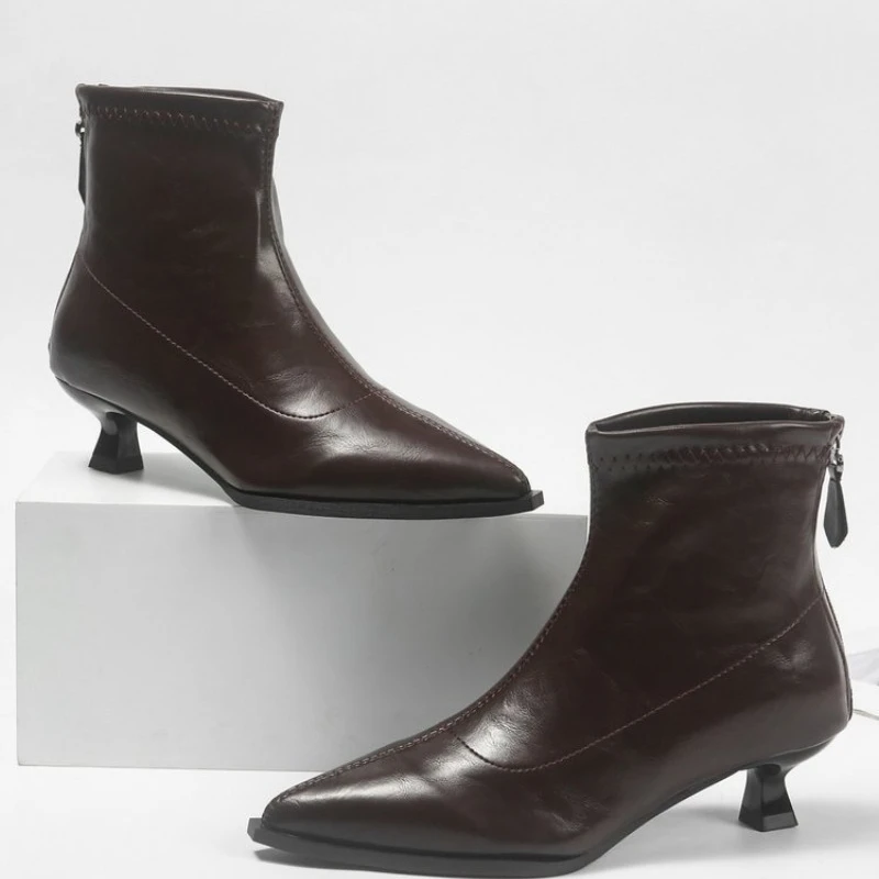 2026 Modische Einfache Einfarbige Mittelhohe Damen-Stiefeletten Frühling Herbst Retro Spitze Zehe Dünner Absatz Outdoor Casual Damen-Knöchelstiefel – Detail 5
