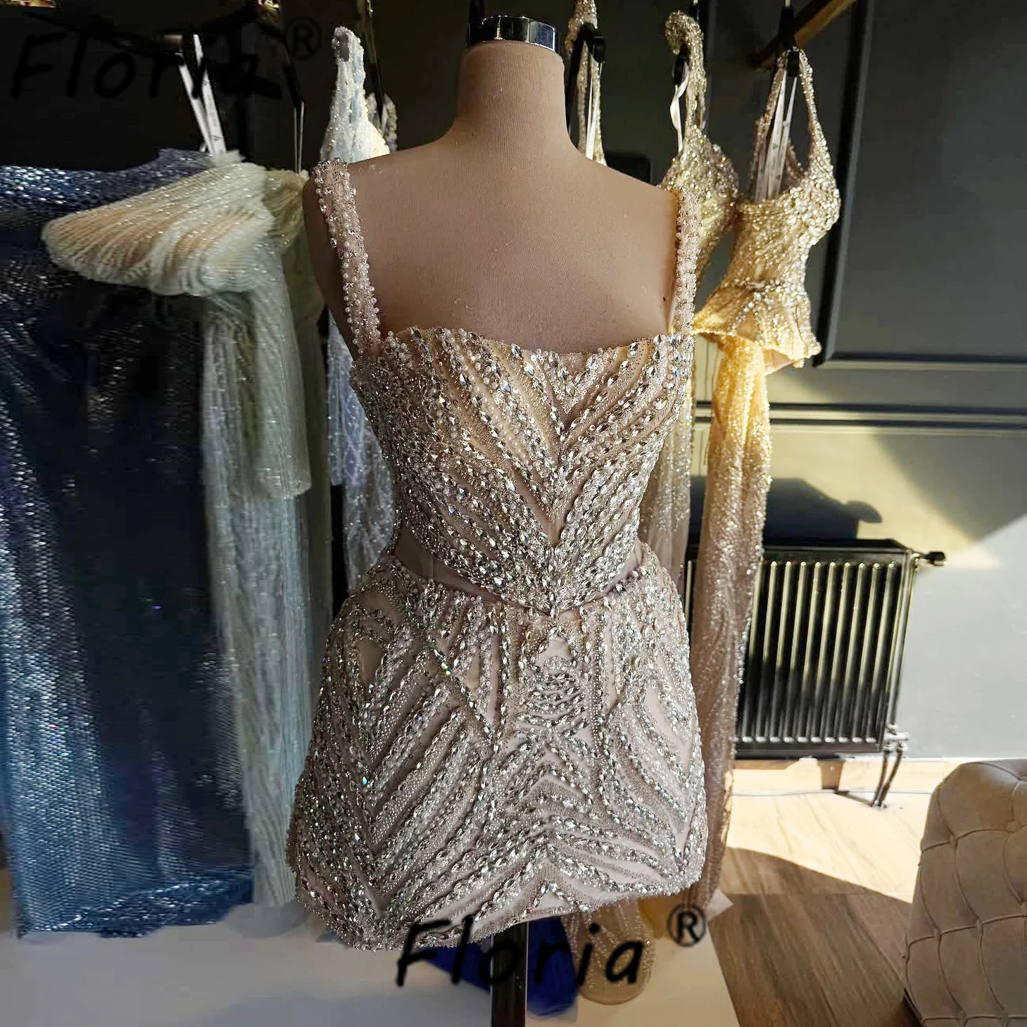 

Роскошное коктейльное платье цвета шампанского с кристаллами, сексуальное короткое платье на тонких бретельках с бусинами для выпускного вечера, мини-платье для выпускного вечера по индивидуальному заказу, 2021