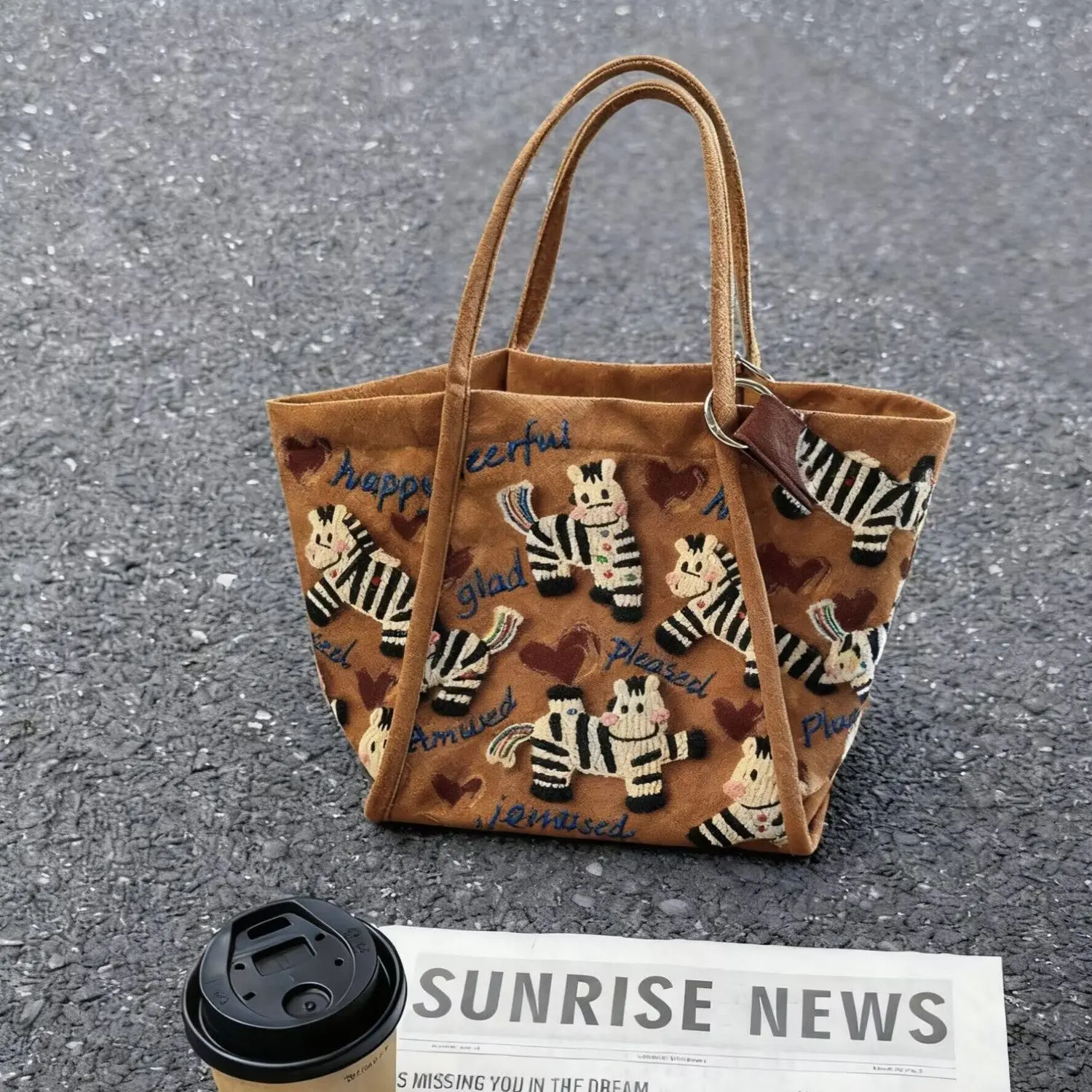 

Korean Cute Zebra Tote Bag Women Letter Heart Large Capacity Canvas Shoulder Bag Ladies Harajuku Brown Versatile Crossbody Bags