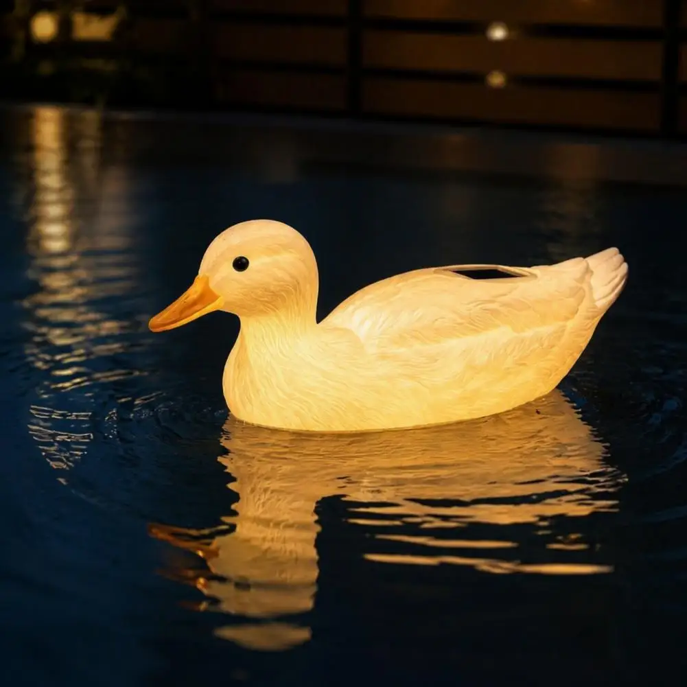Elegant Backyard Water Feature Ornaments Solar Floating Swan Garden Statue with Warm Led Lights Waterproof Outdoor Pond Decor
