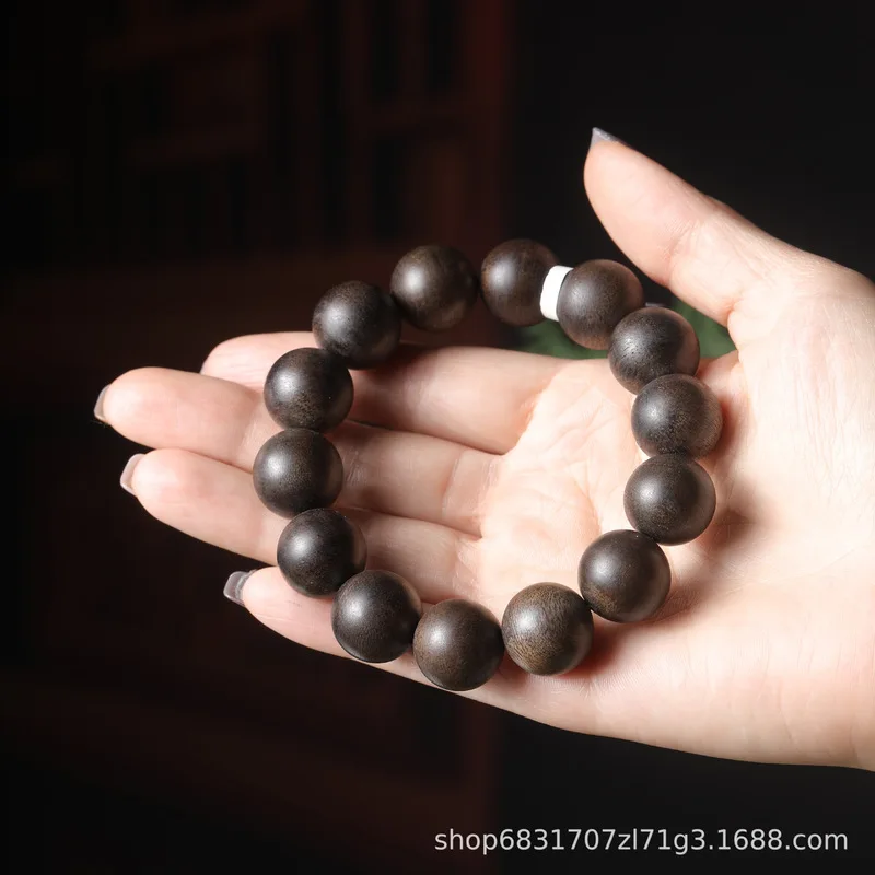 Agarwood wood carving Ziqinan , old material, high oil content, 16mm single-loop men's bracelet, Buddhist beads, collect