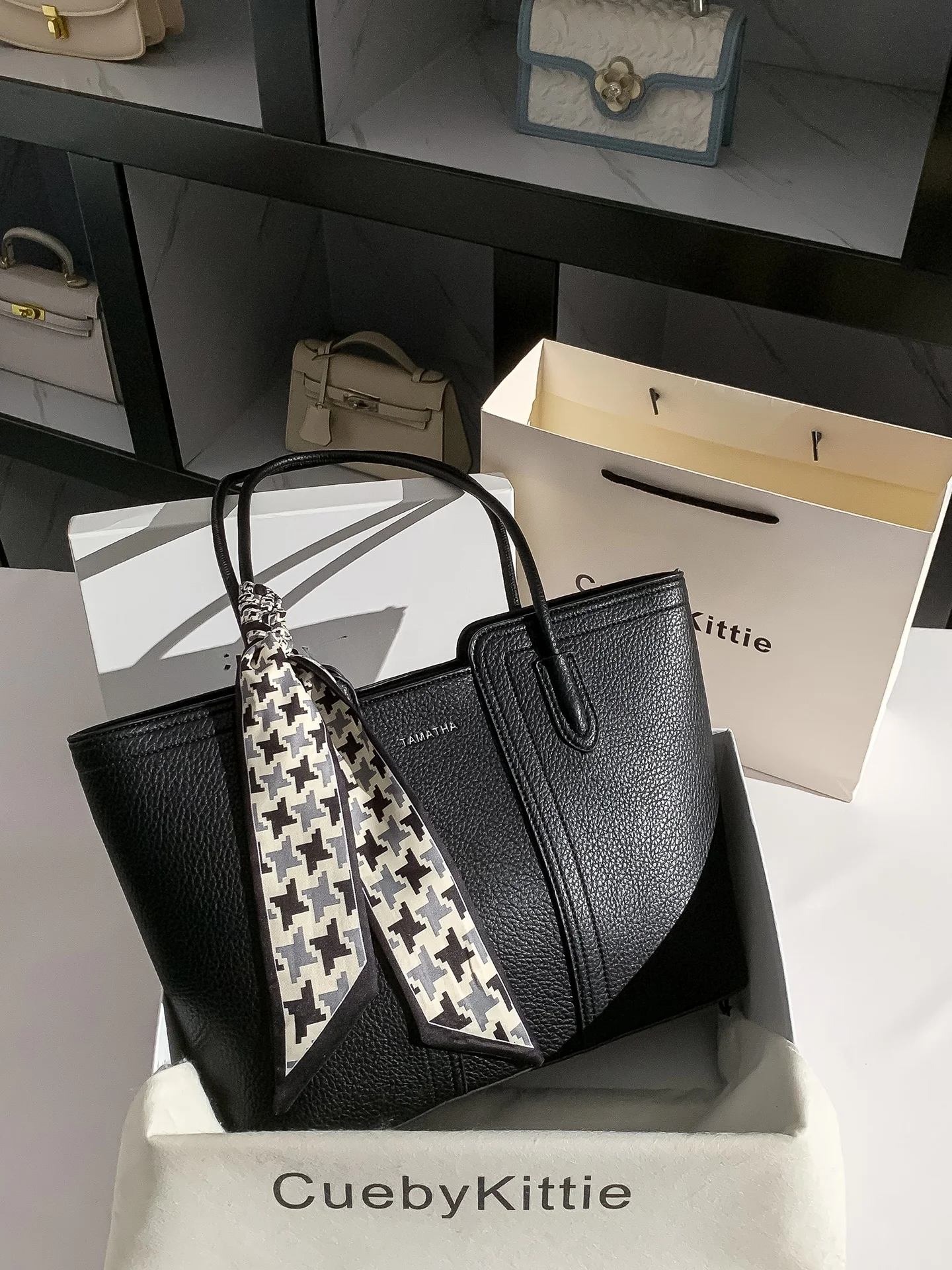 cueby-kittie-women's-large-capacity-tote-bag-2026-new-style-commuter-shoulder-crossbody-bag-fashionable-versatile-handbag