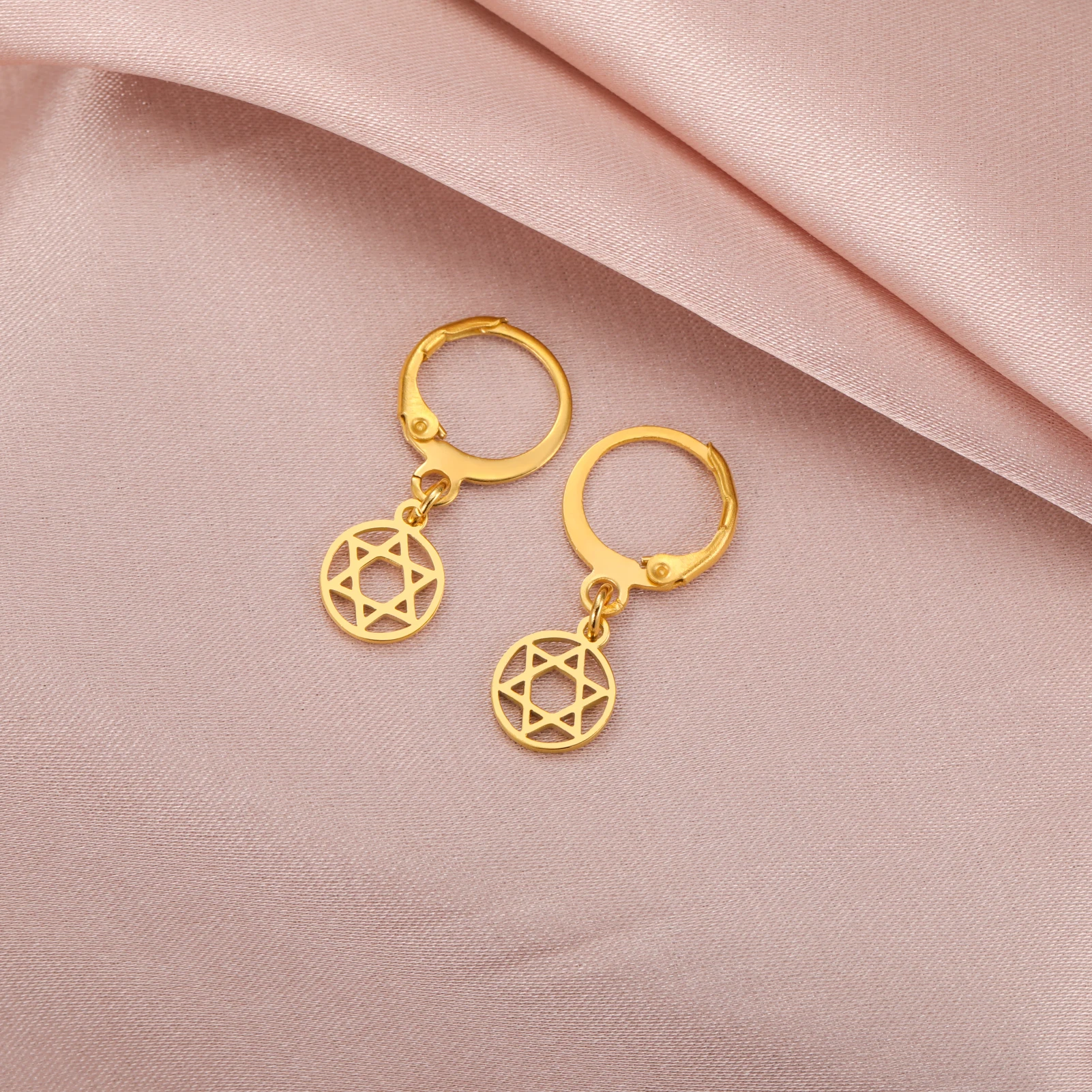 Lucktue Hexagram Star Earrings Stainless Steel Star Of David Round Dangle Earrings for Women Israel Jewish Judaism Jewelry Gifts