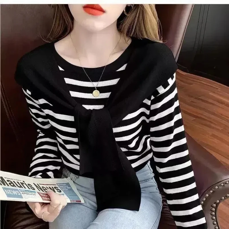 Korean Autumn Sweaters New Women's O-Neck Solid Striped Contrast Color Fake Two Pieces Loose Long Sleeve Pullovers Knitted Tops