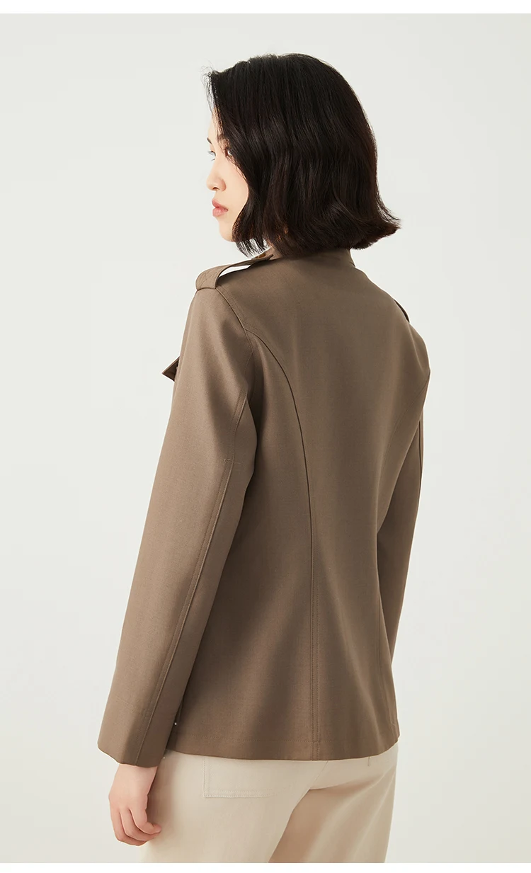 K2540W Luxuriöse Damen-Militärjacke aus Strukturiertem Wollmischgewebe mit Stehkragen, Tailliertem Schnitt und Eleganter Oberbekleidung – Detail 7