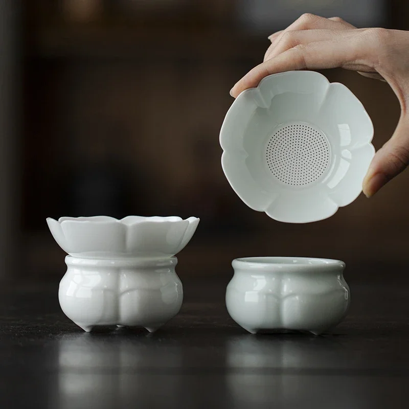 Ceramic tea leak Kung Fu tea set accessories White porcelain tea residue filter complete set of ornaments