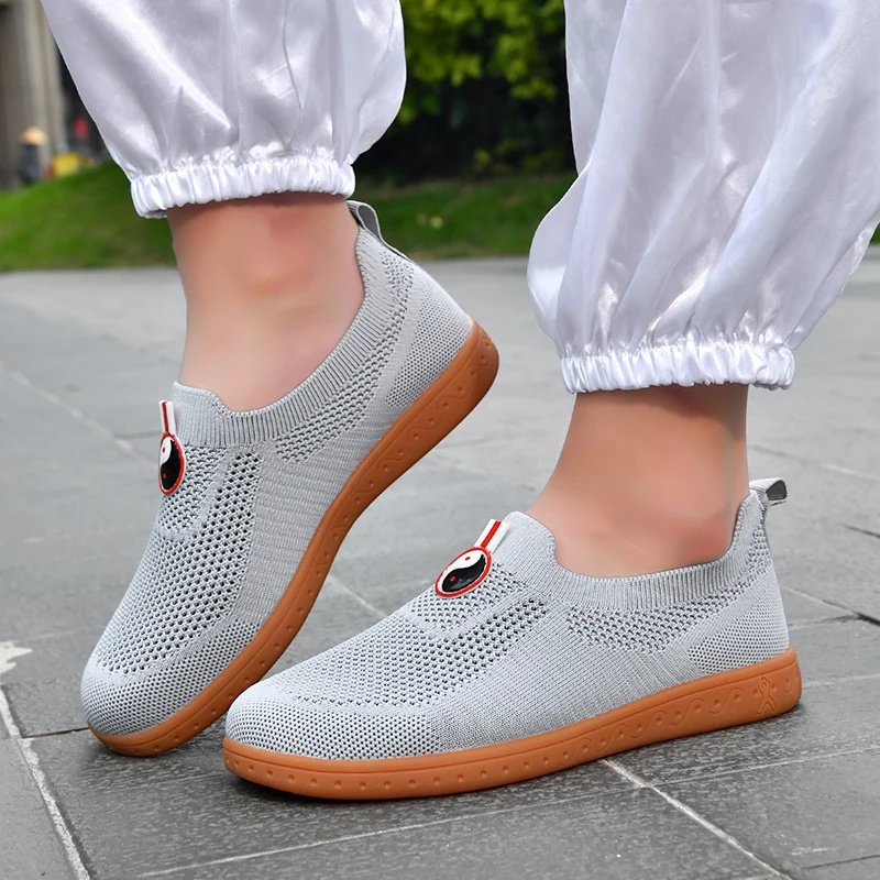 Breathable Fly-Weave Tai Chi Shoes, Unisex Practice Slip-On Kung Fu Shoes, Non-Slip and Durable Martial Arts Shoes