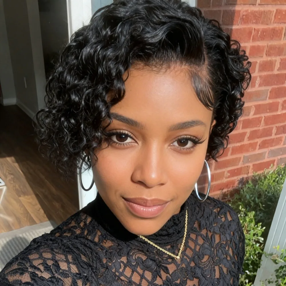 شعر مستعار قصير مجعد بطبقات 13 × 1 على شكل حرف T من الدانتيل باللون الأسود للنساء للاستخدام اليومي للحفلات شعر مستعار بقص عابث شعر مستعار بشري