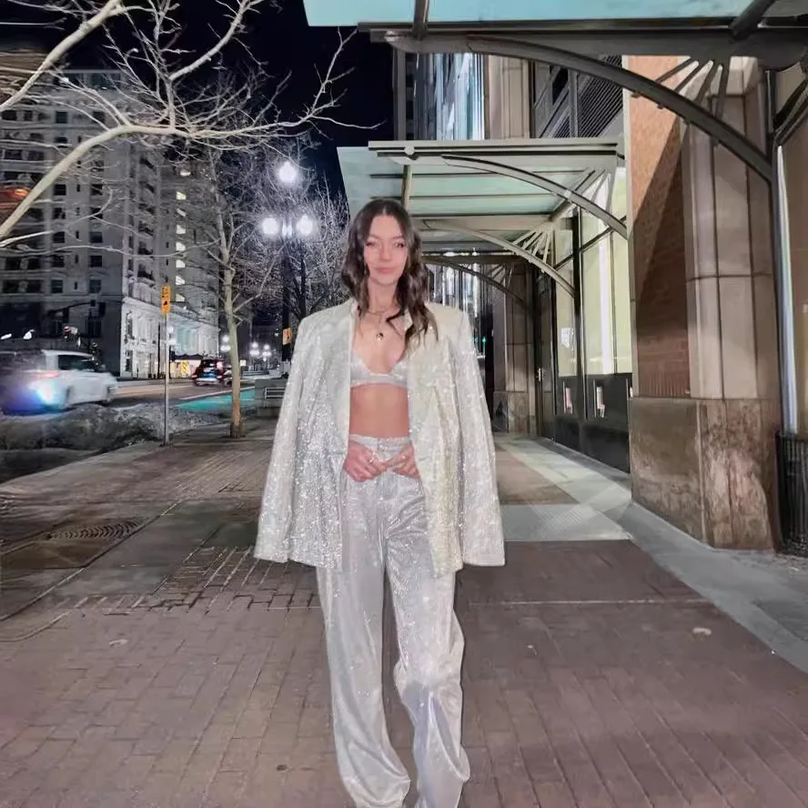 

Модный серебряный блейзер, женский уличный комплект из трех предметов, пальто с длинными рукавами, жилет, прямые брюки, модные новые блестящие