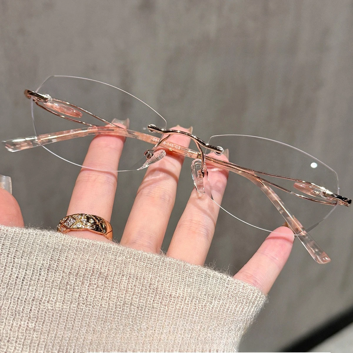 

Exquisite Details Rimless Design Alloy glasses frame men women optical Myopia Presbyopia prescription Lenses attachment eyewear