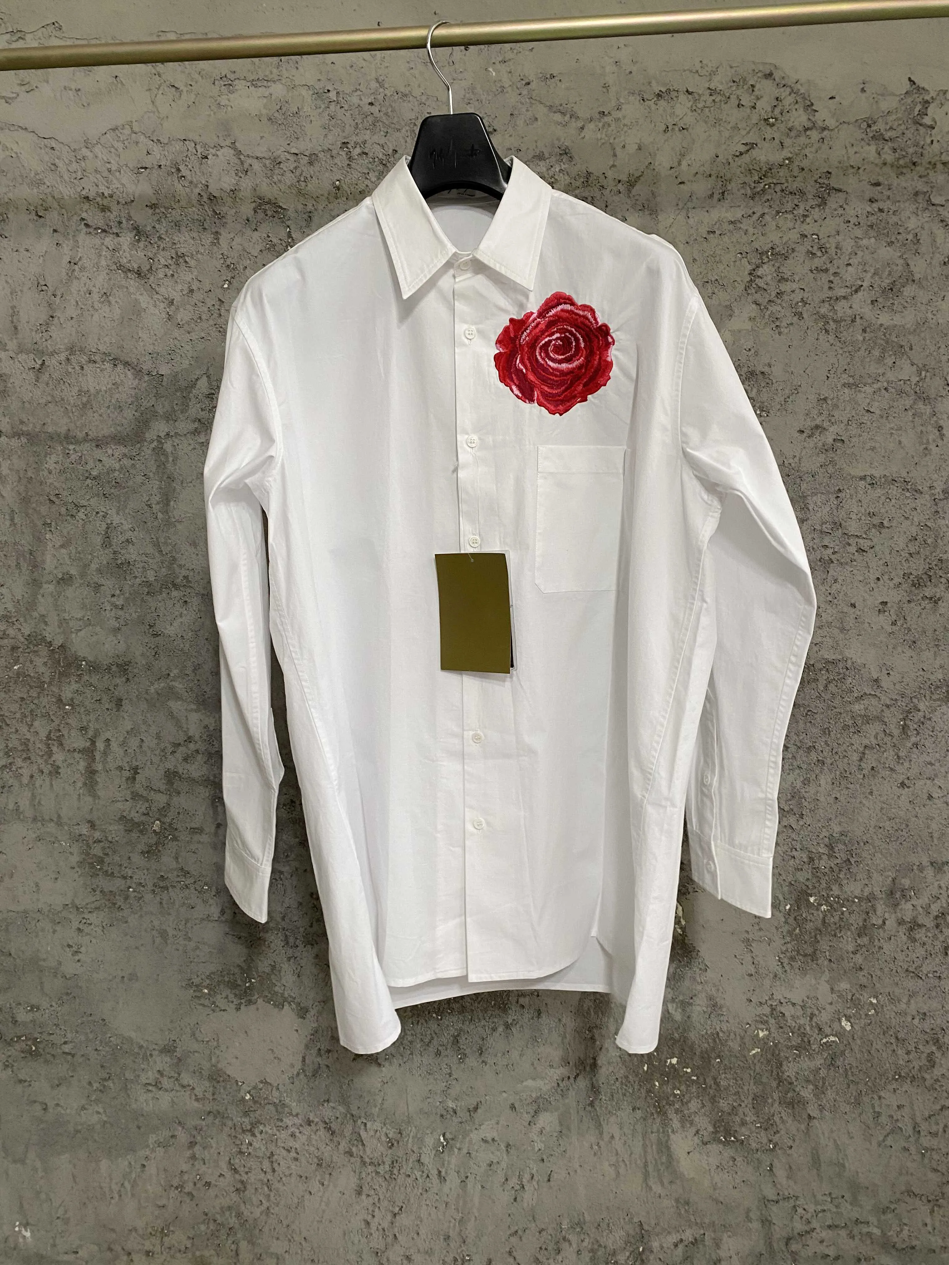 Original design of Japanese-style dark red flower-embroidered long shirt, casual pure cotton shirt
