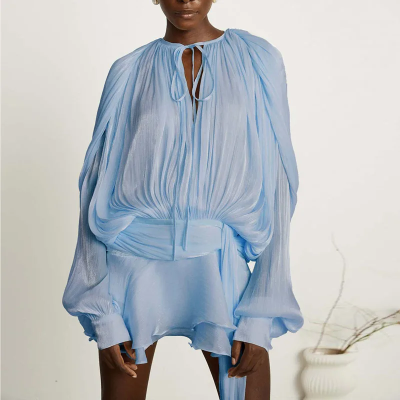 Nieuwe Franse stijl mini-jurk met bubbelmouwen Damesmode Ruche effen helder satijnen feestjurk Lente tie-up O-hals geplooide jurk