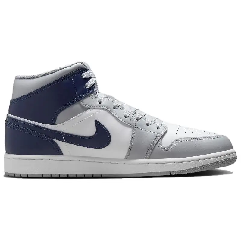 Nike Air Jordan 1 Vintage أحذية كرة السلة للرجال منتصف أعلى أبيض / الذئب الرمادي / منتصف الليل الأزرق الداكن أحذية رياضية DQ8426-104