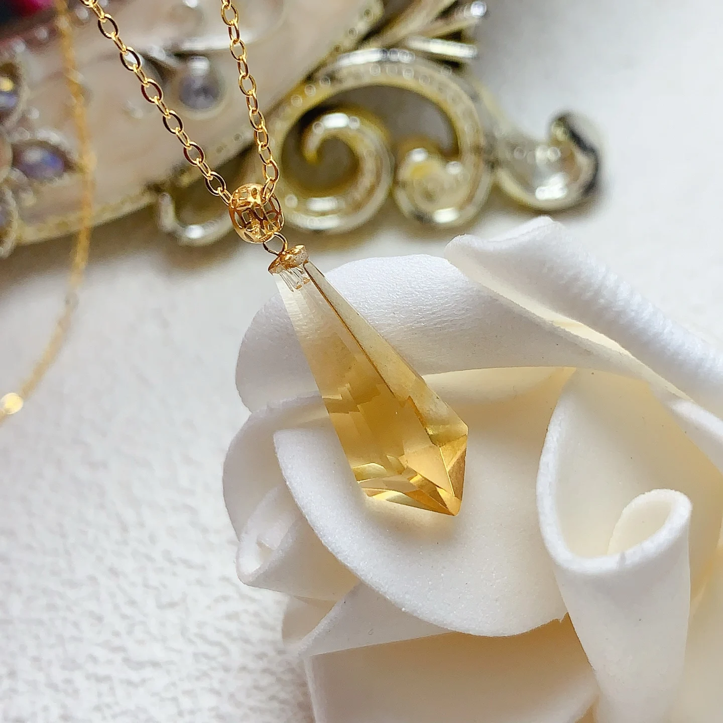 

Ожерелье с подвеской из натурального цитрина, дизайн 18K, роскошный дизайнер ювелирных изделий с цитрином удачи