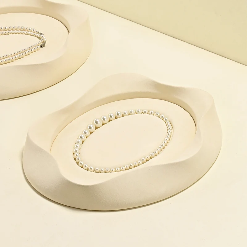 Oirlv Microfiber Jewelry Tray Pearl Necklace Ring Earring Bracelet Display Storage Viewing Plate Petal Shape Jewelry Organizer