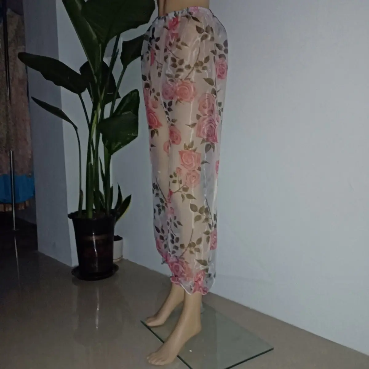 

Женские тонкие невидимые брюки-шорты с цветочным узором, сетчатые, прозрачные, сексуальные, шелковистые, пижамные, гладкие, облегающие, повседневные брюки