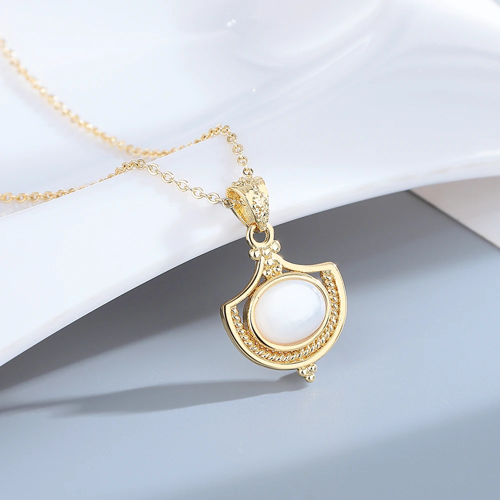 

Black White Shell Pendant Necklace For Women Gold Silver Rose Gold Color Chain Romantic Jewelry Party Birthday Gift