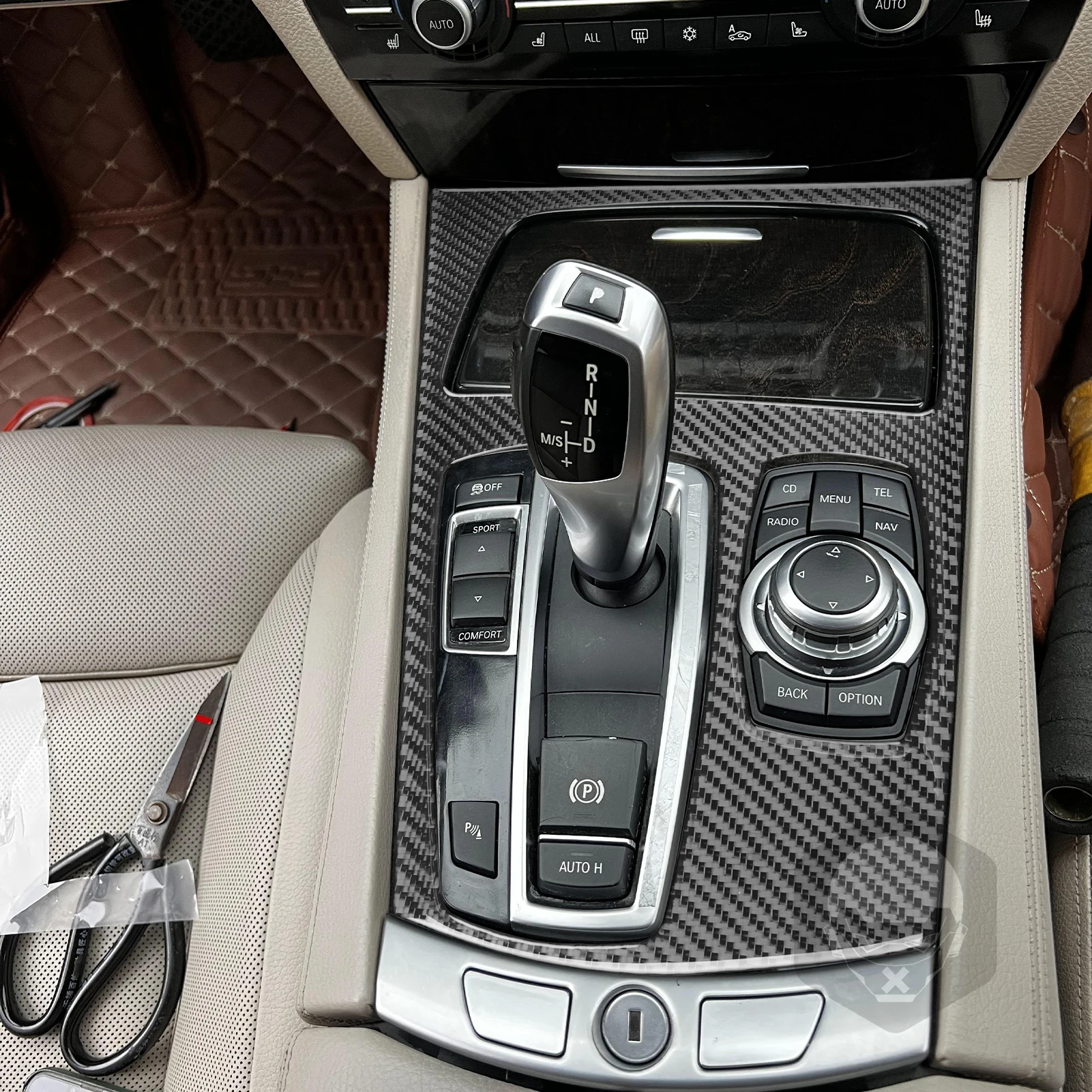 For BMW 7 Series F01 2009-2014 Carbon Fiber Gear Shift Window Lift Air Outlet Steering Wheel Dashboard Suit Car Interior Sticker