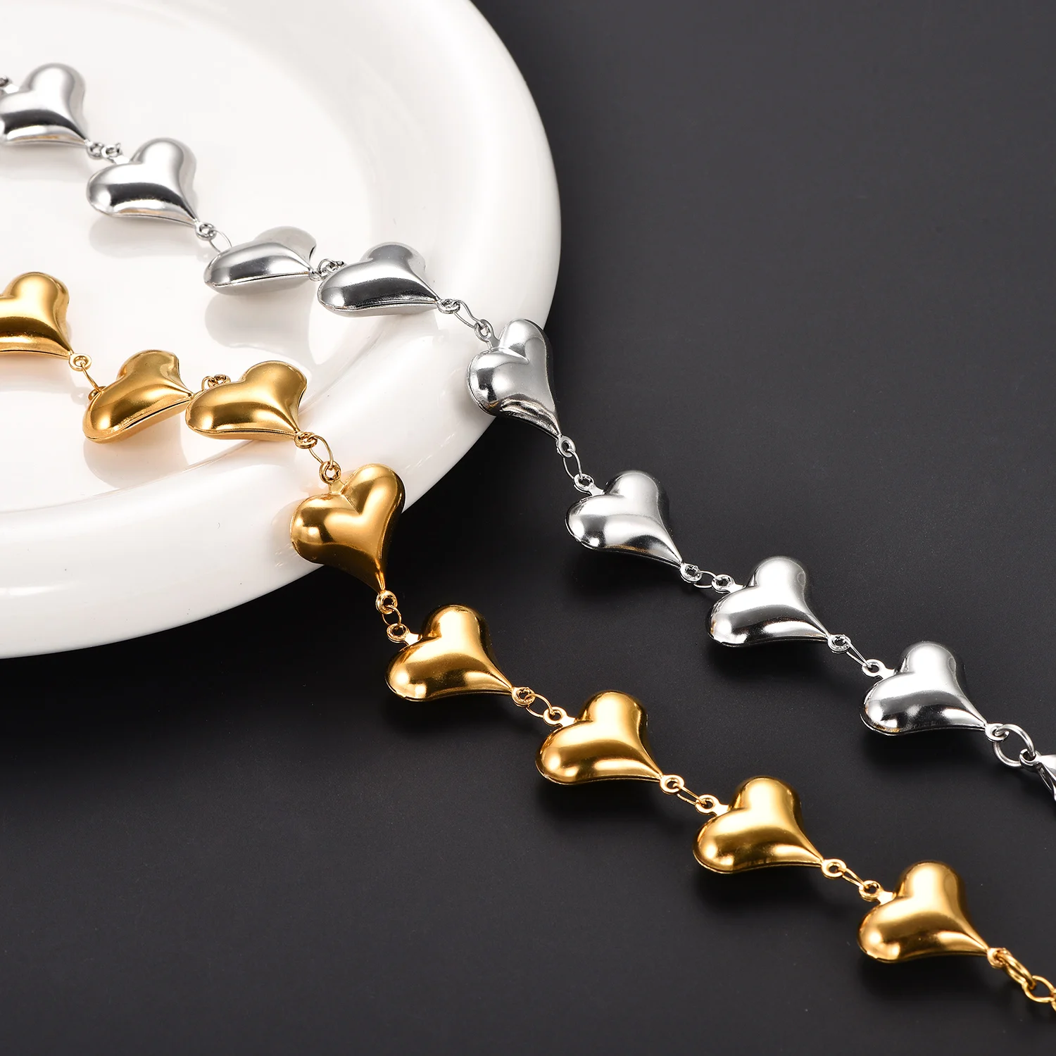 Elegantes Wasserdichtes Armband aus 316L Edelstahl, Goldenes Einfaches Hohles Fußkettchen, Liebesschmuck für Mädchen und Frauen – Detail 4