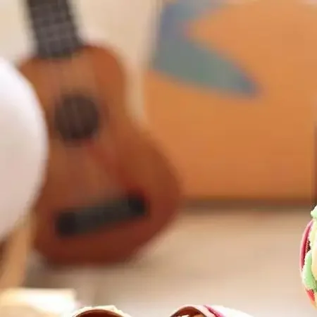 1 ชิ้น 13 ซม.น่ารักเบอร์เกอร์สุนัขตุ๊กตาจี้ขนาดเล็กห้องนั่งเล่นตกแต่งของใช้ในครัวเรือนพวงกุญแจตุ๊กตาของเล่นเด็กของขวัญวันหยุด