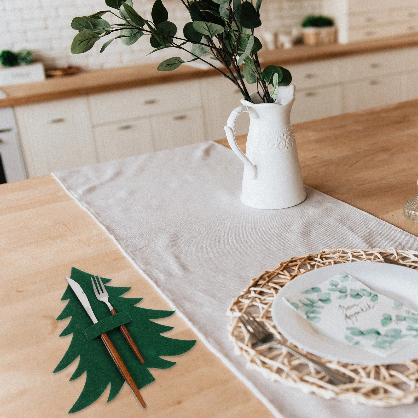 

4Pcs Xmas Tree Cutlery Holder Felt Material Christmas Table Decoration Gift Cutlery Holder Fork Cutter