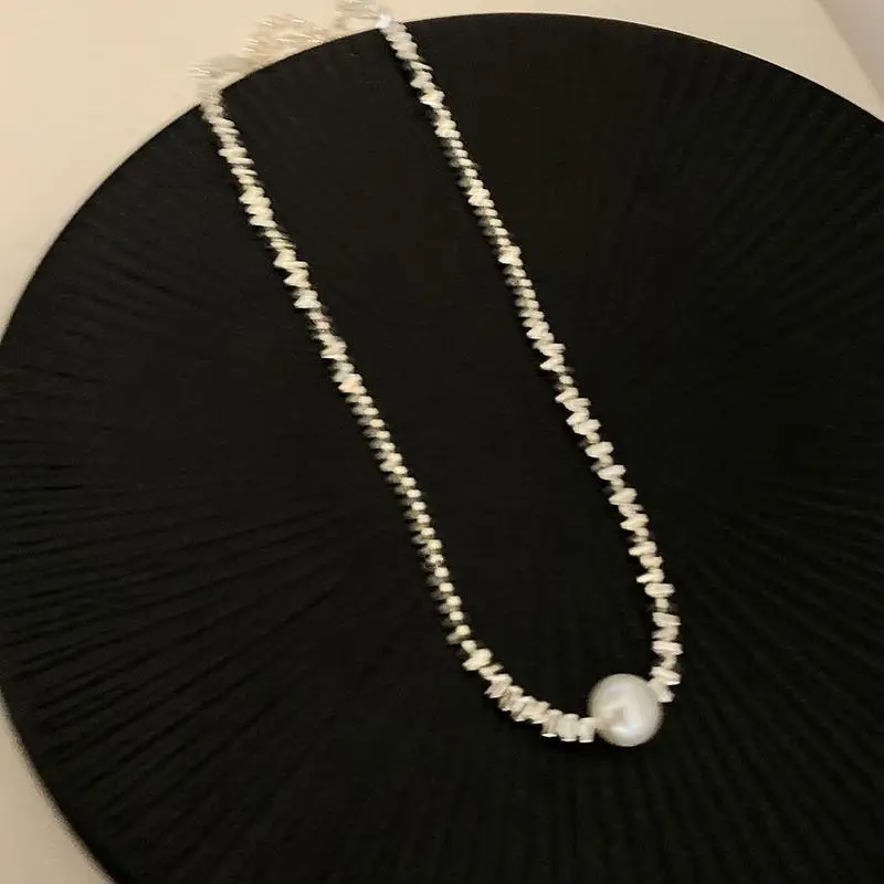 Vintage Imitated Pearl Pendant Necklace Exquisite Silver Colour Geometric Beaded Neck Chain for Women Korean Fashion Jewellery