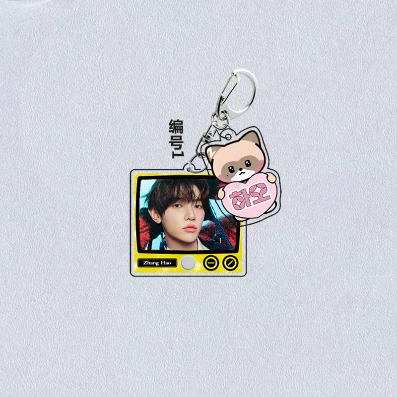 KPOP ZEROBASEONE المفاتيح 2 قطعة/المجموعة اسم HD صور حقيبة سحر ZhangHao ريكي سيارة كيرينغ Yujin Hanbin ZB1 المشجعين جمع الهدايا