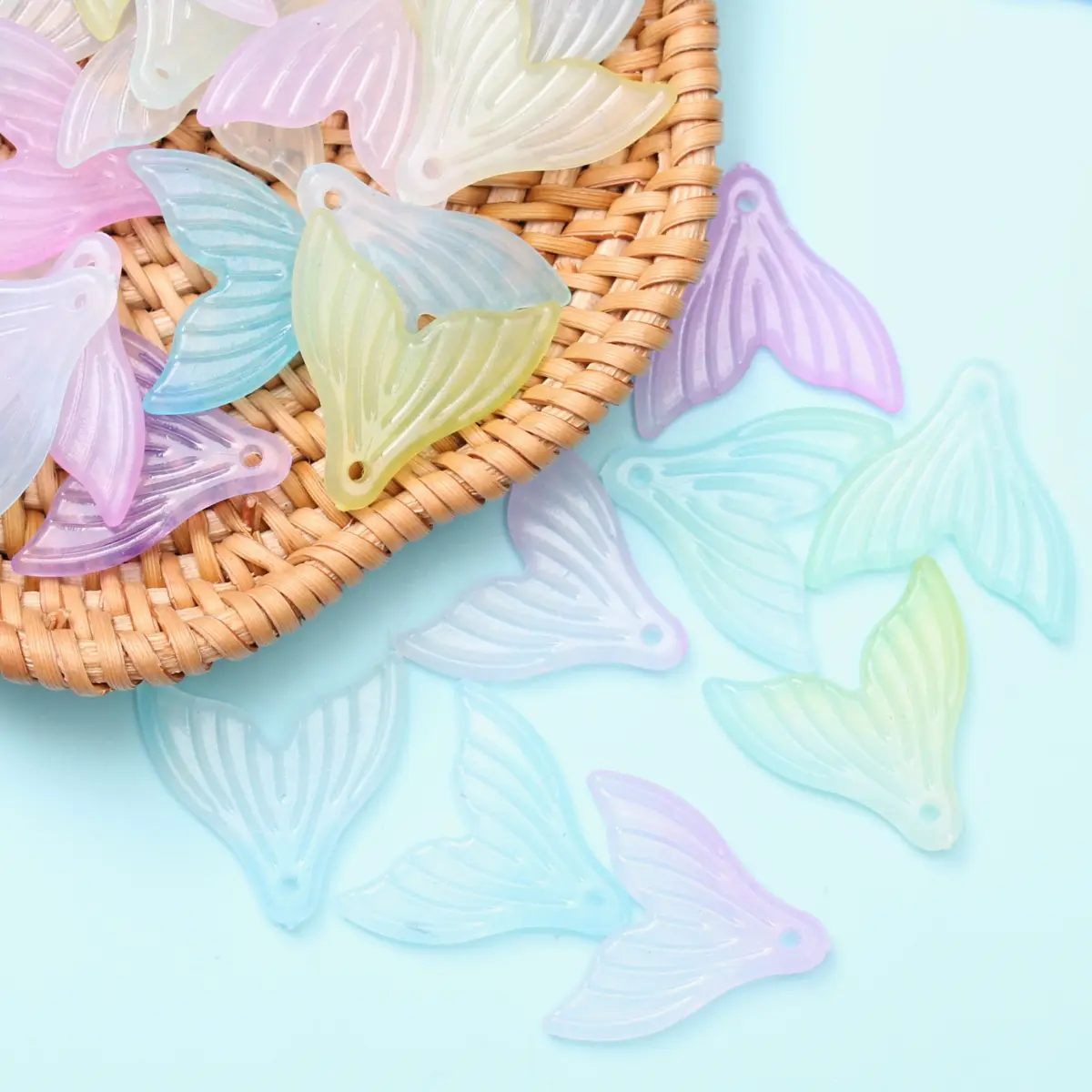 20pcs Creative Fishtail Gradient Beads for DIY Jewellery Making