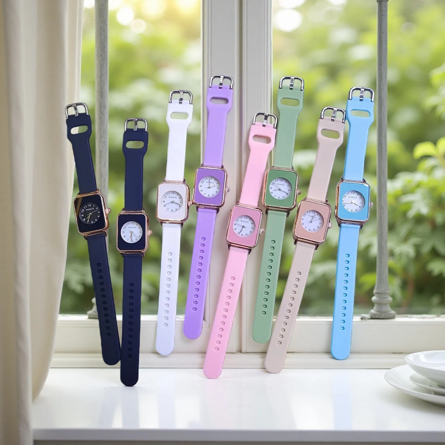 

Новые модные кварцевые часы для женщин, спортивные часы, с резиновым ремешком, стильные и простые роскошные часы для студентов, доступны в различных цветах, подходят для повседневной носки и в качестве подарков на праздники, часы для повседневной носки. |