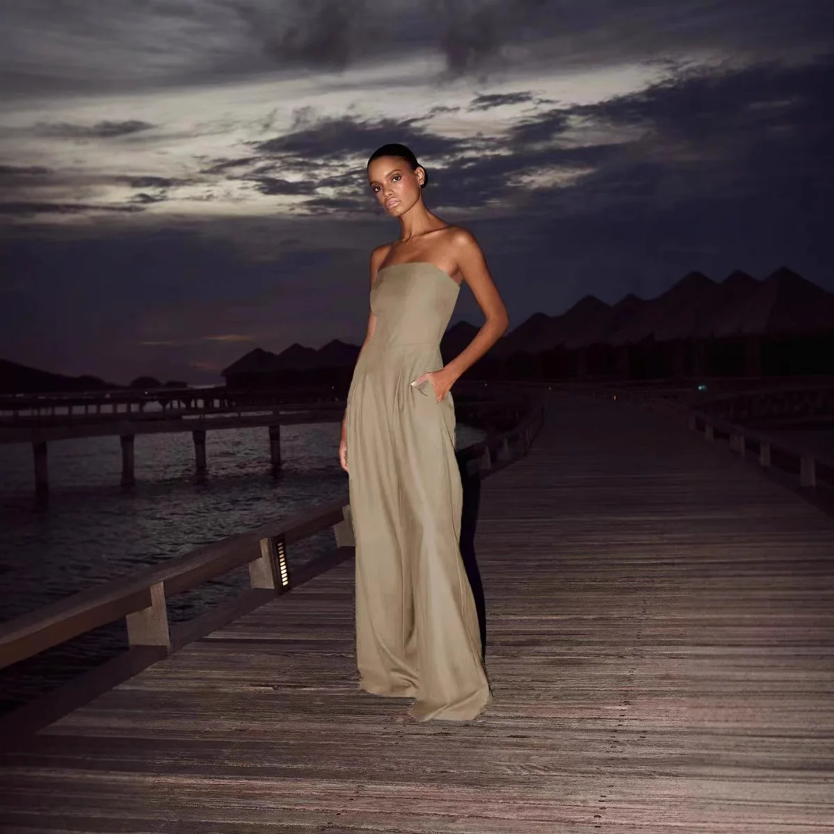 

Новый модный женский комбинезон 2026 года: сексуальный, облегающий, с длинными брюками-клешами